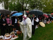 10 priest blessing the foods